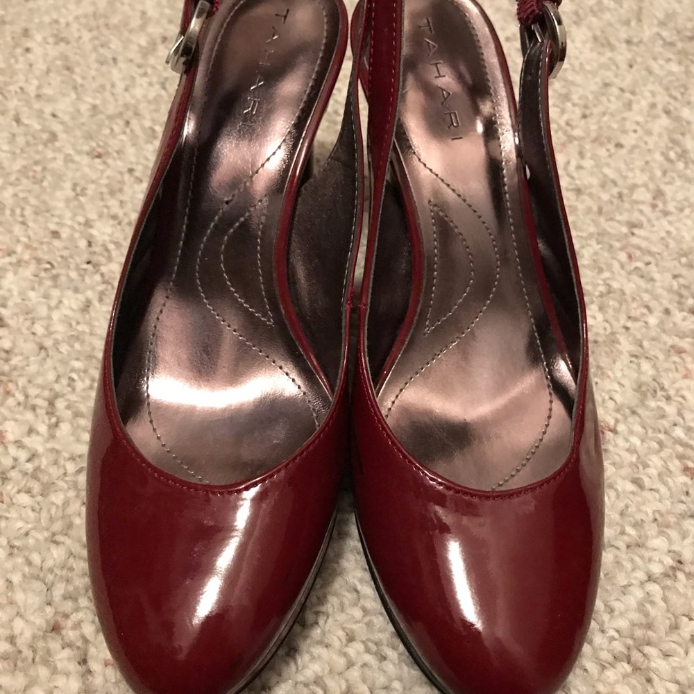 Tahari heels 👠